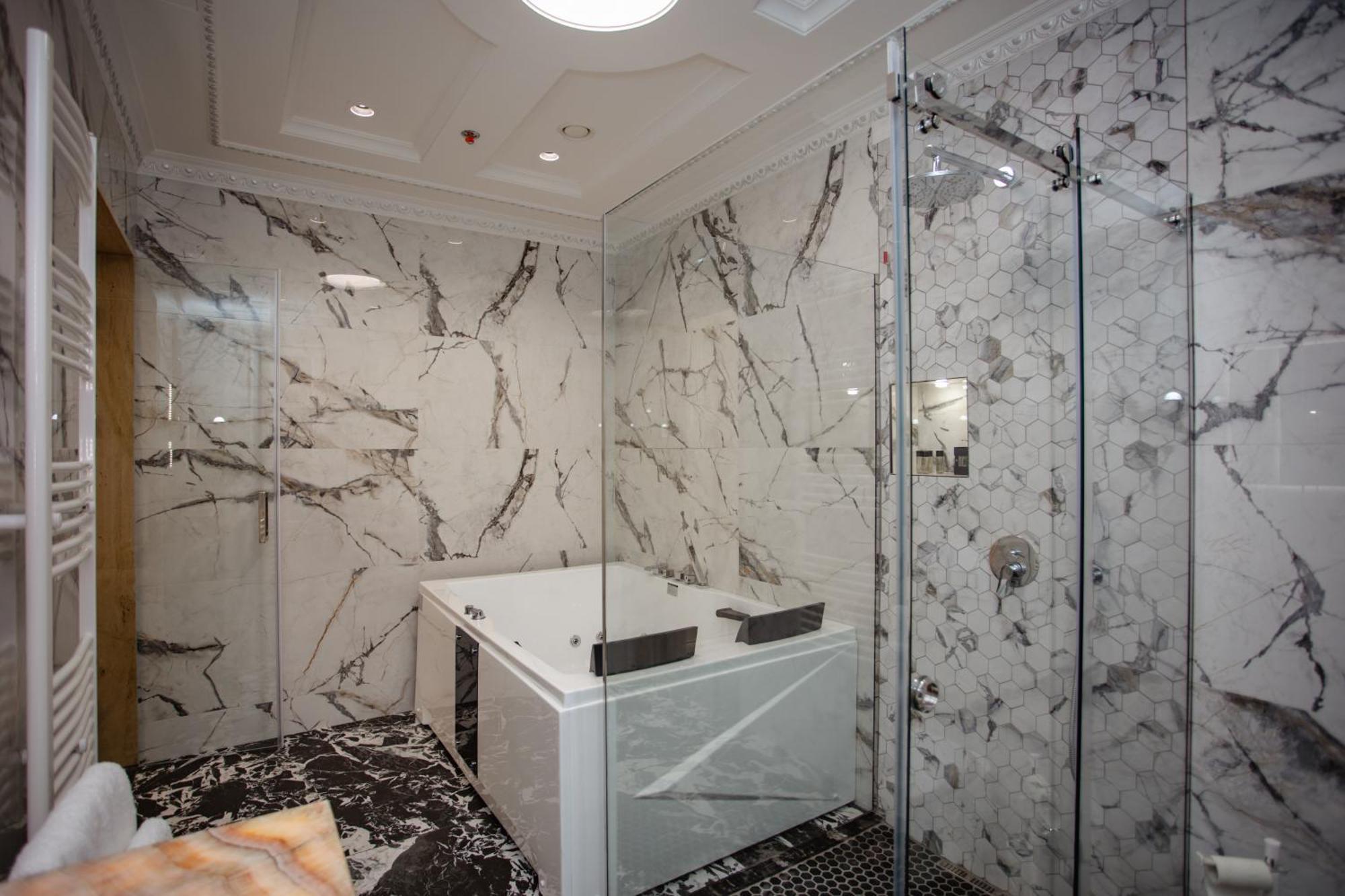 Ervini Boutique Hotel ชโคเดอร์ ภายนอก รูปภาพ