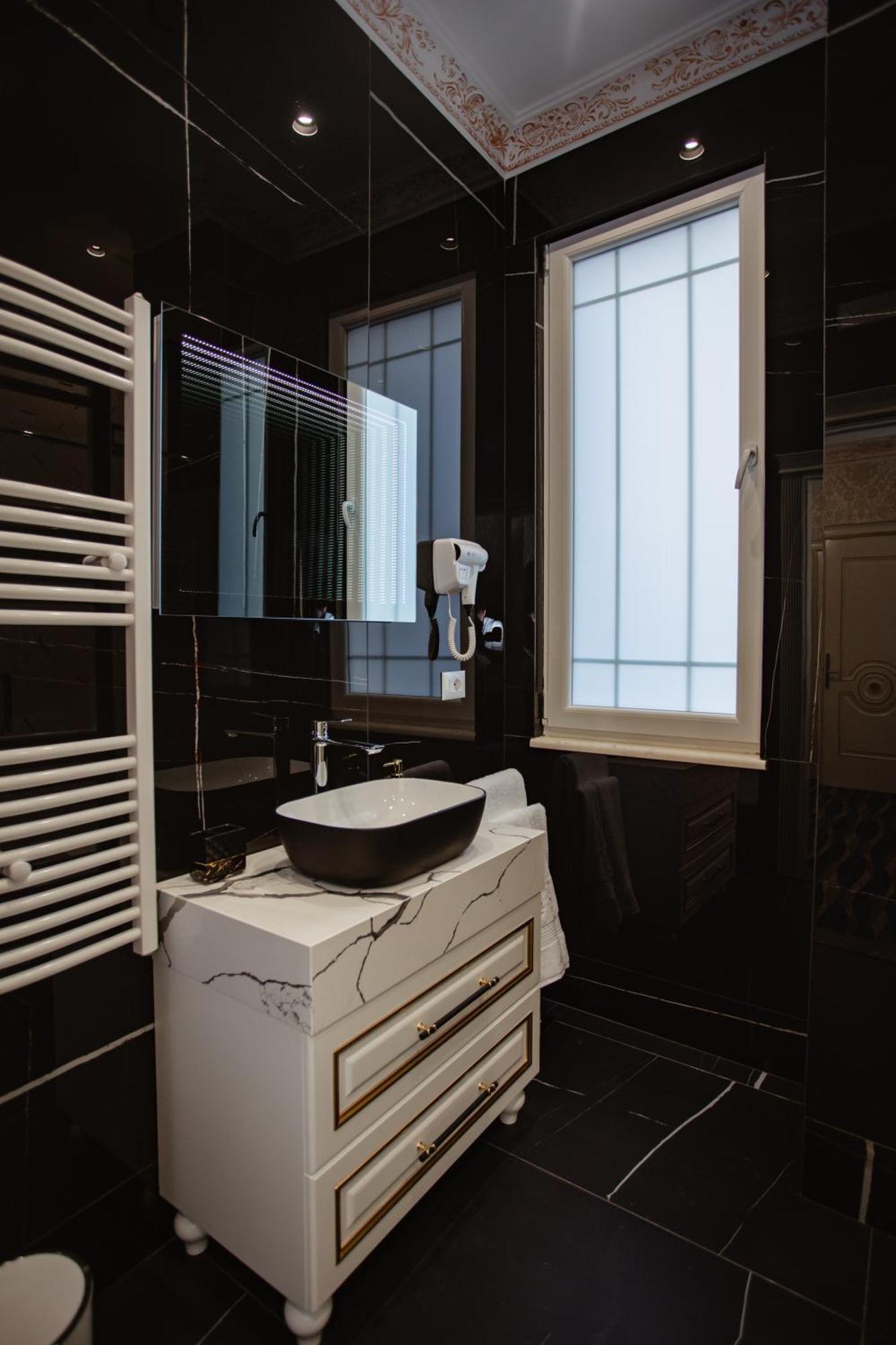 Ervini Boutique Hotel ชโคเดอร์ ภายนอก รูปภาพ